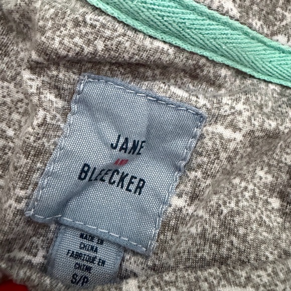 Jane and Bleecker Heathered Gray Short Sleeve Tee - Picture 3 of 3